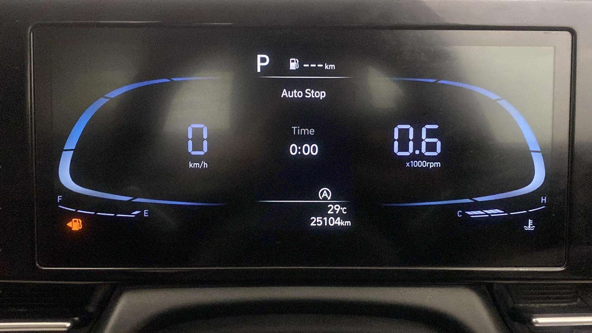 Instrument cluster of a Hyundai Verna