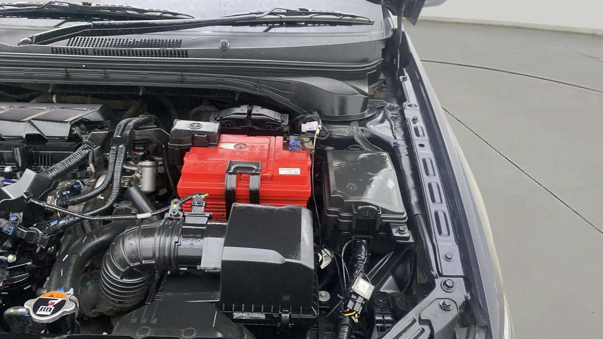 Engine bay close-up of a Hyundai Verna