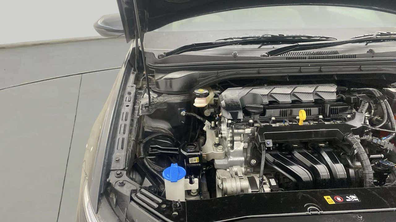 Engine bay view of a Hyundai Verna