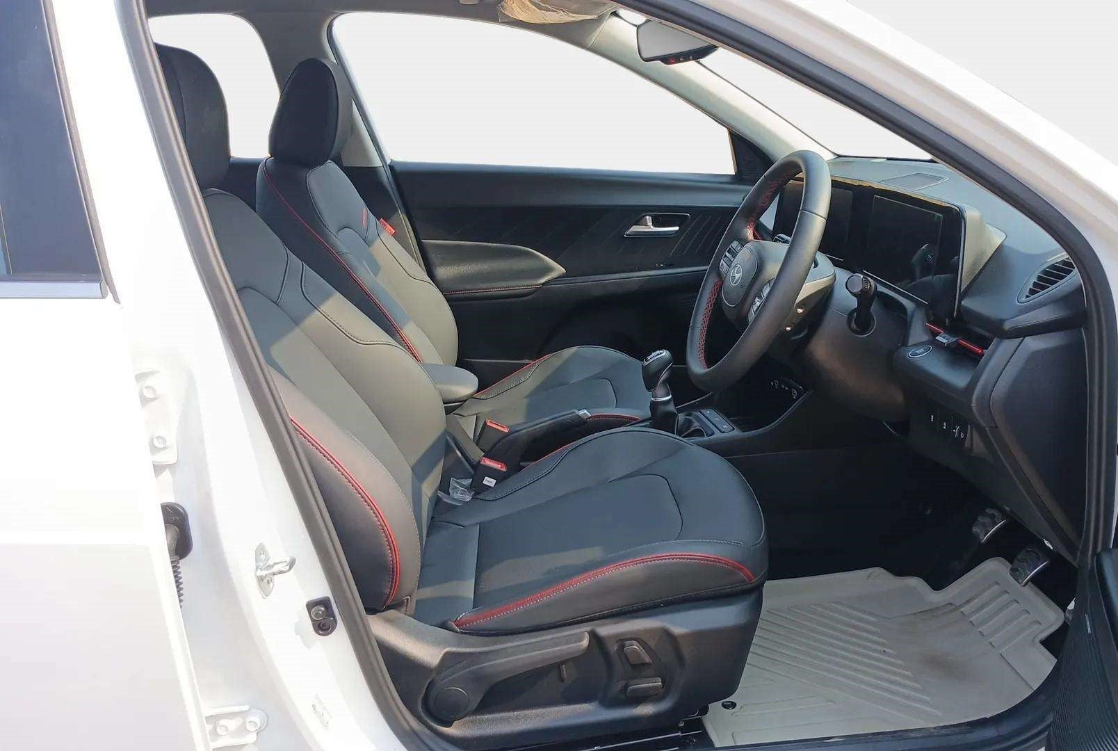 Front interior view of a Hyundai Verna