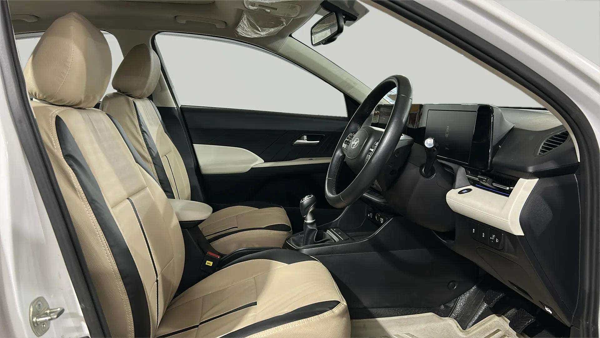 Front interior view of a Hyundai Verna