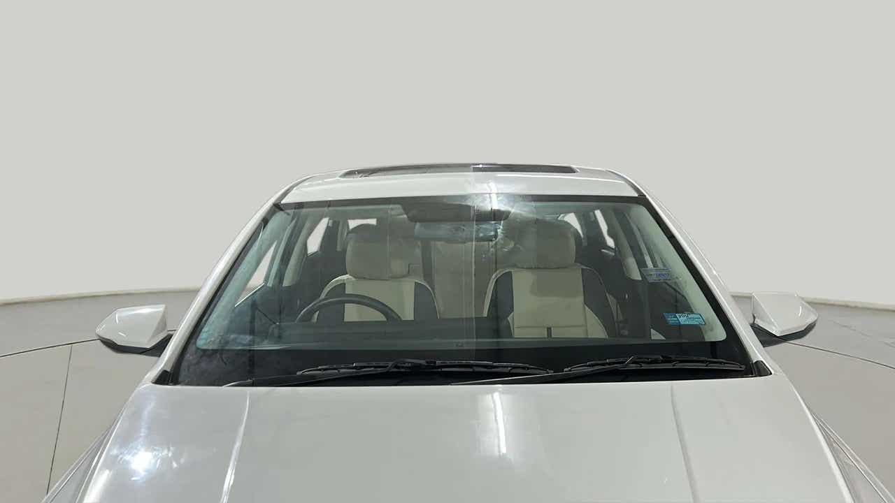 Front windshield and roof view of a Hyundai Verna