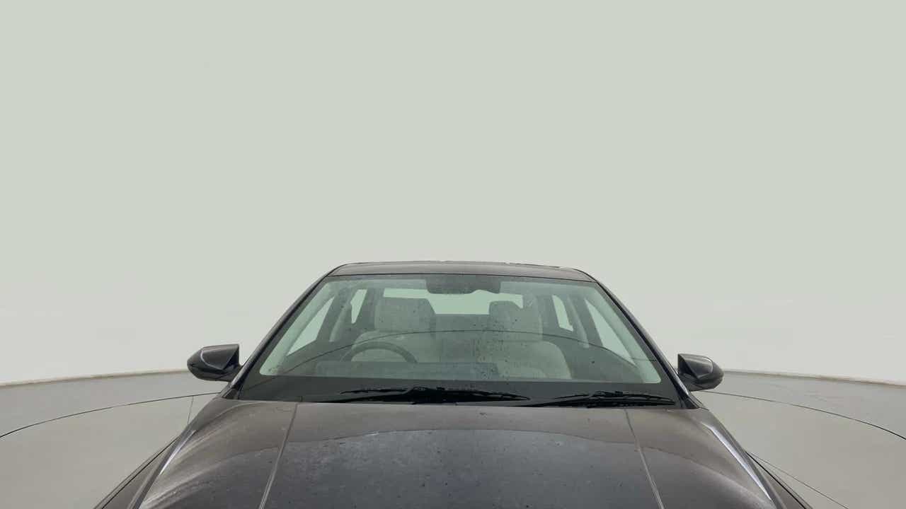 Front view of a Hyundai Verna