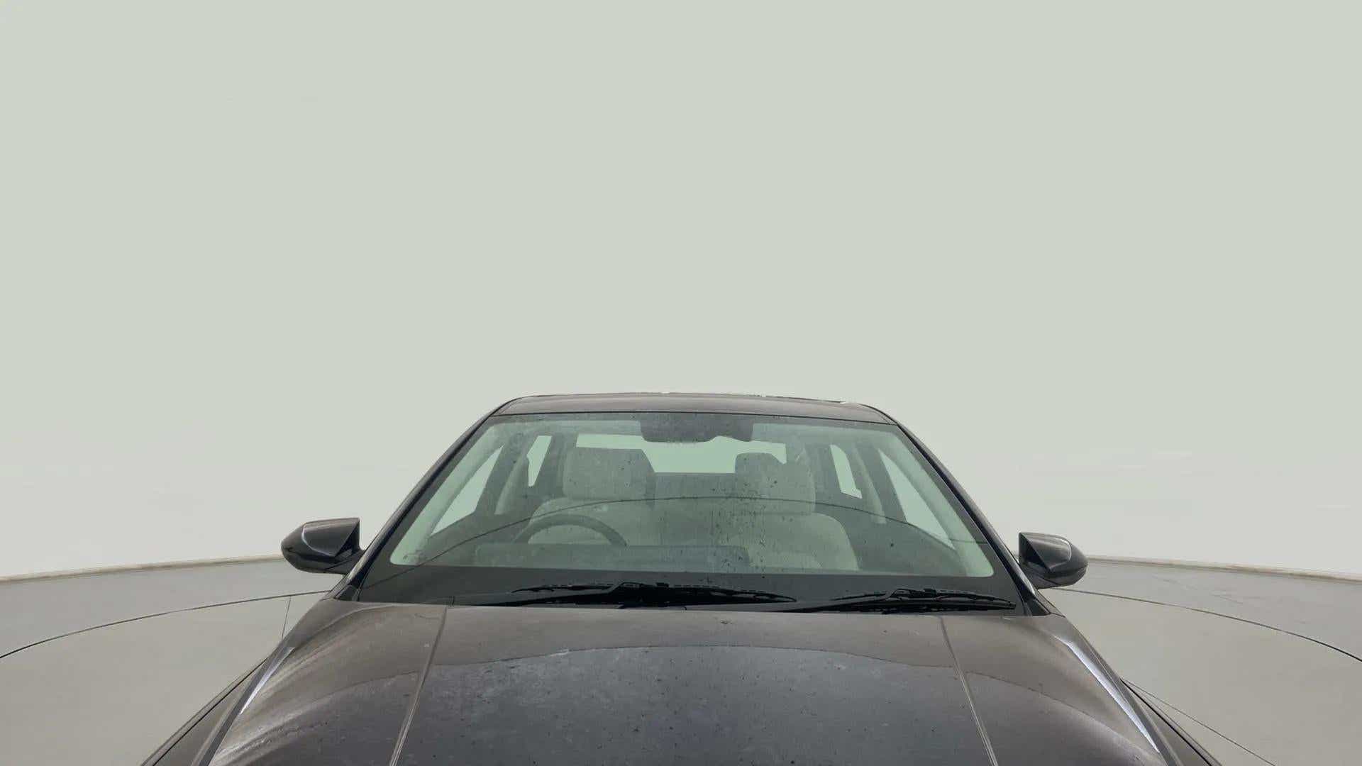 Front view of a Hyundai Verna