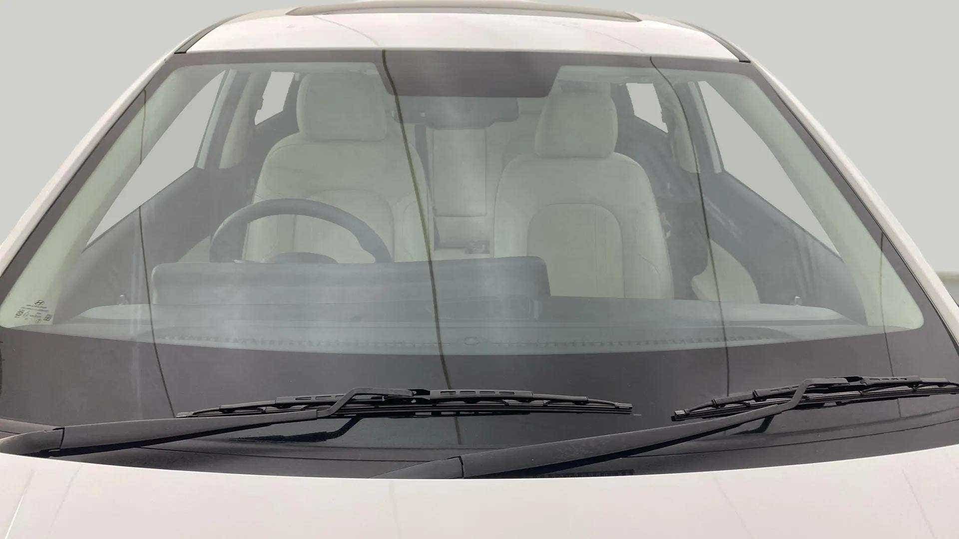 Windscreen and dashboard view of a Hyundai Verna