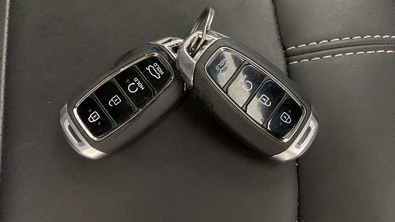 Car key fobs of a Hyundai Verna