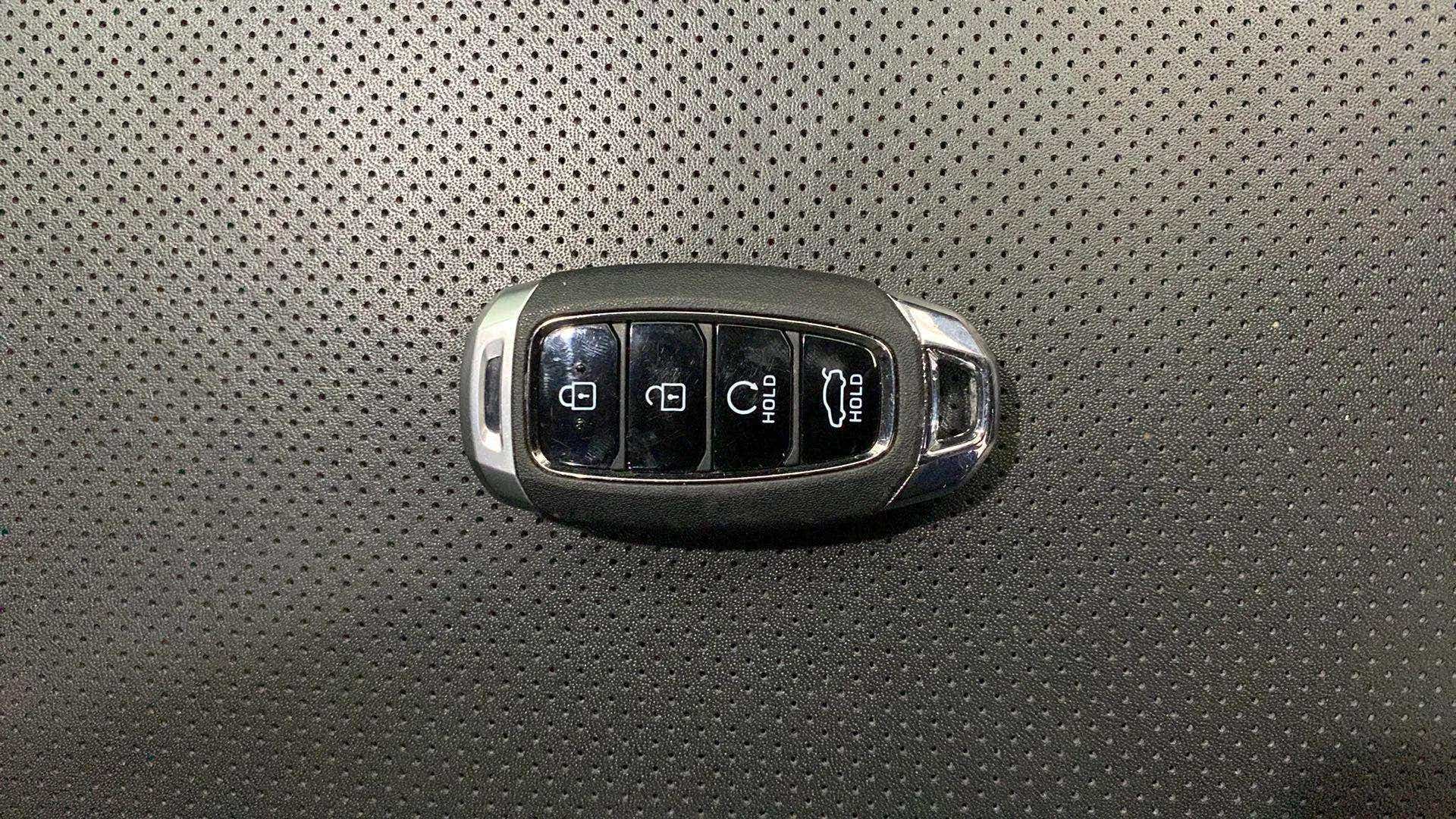 Car key fob of a Hyundai Verna