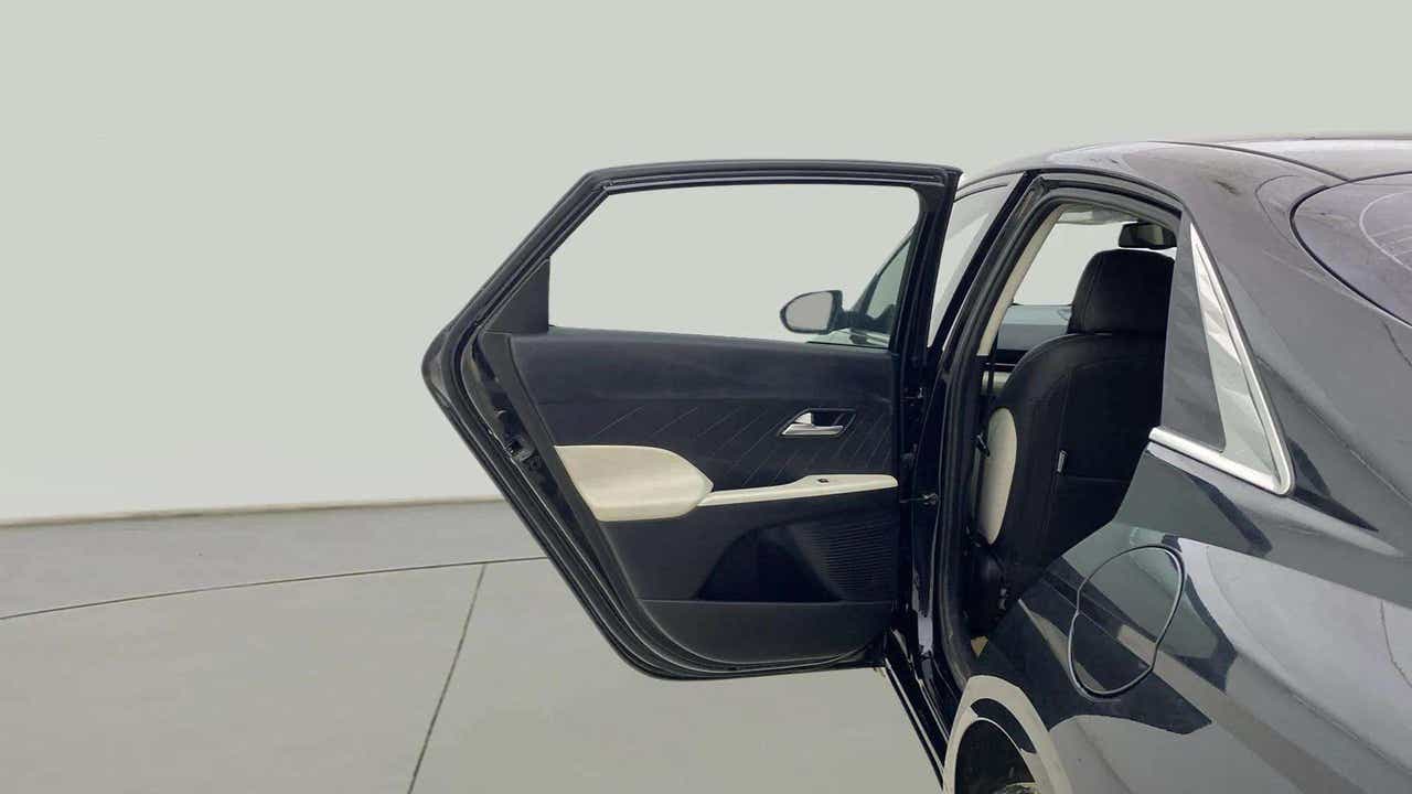 Rear door and back seat of a Hyundai Verna