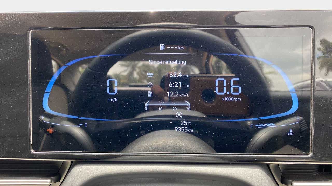 Instrument cluster of a Hyundai Verna