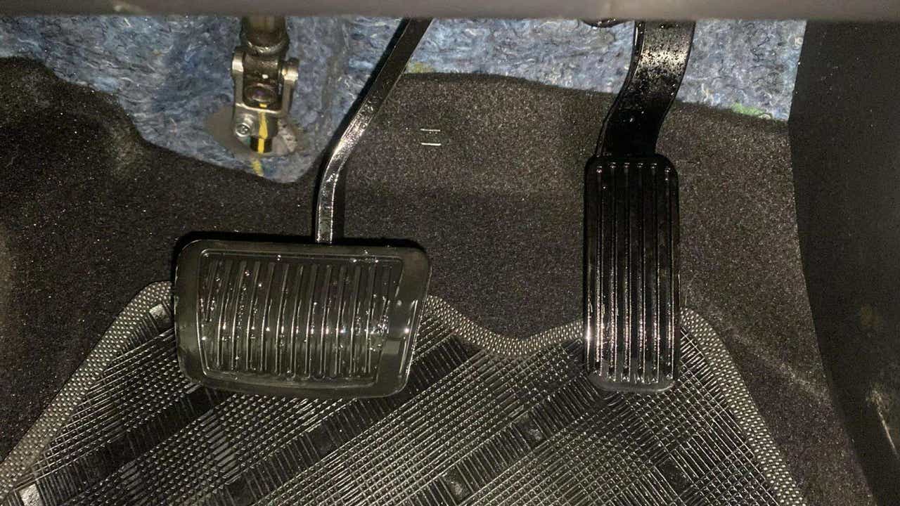 Pedal area of a Hyundai Verna