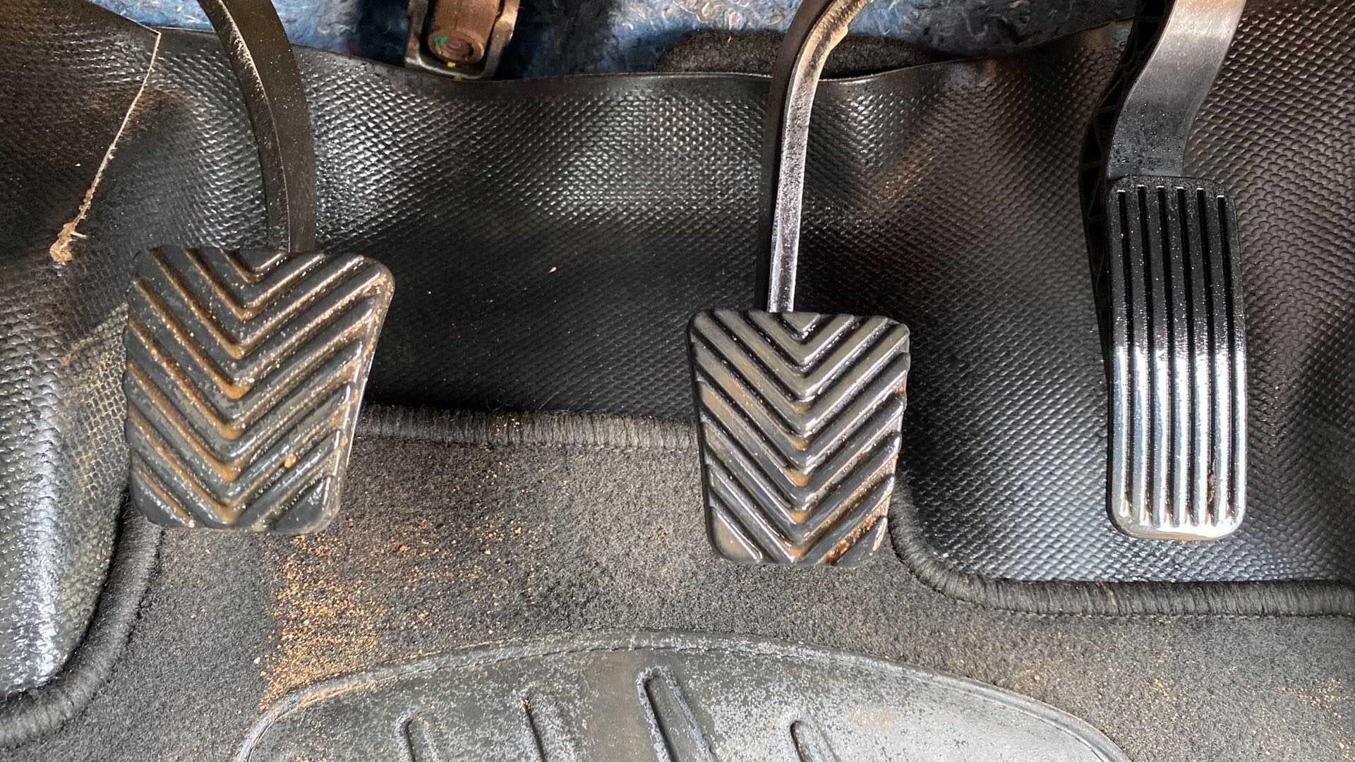 Pedal area of a Hyundai Verna