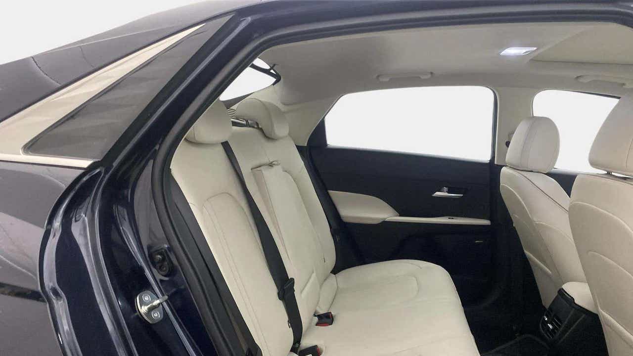 Rear seat area of a Hyundai Verna