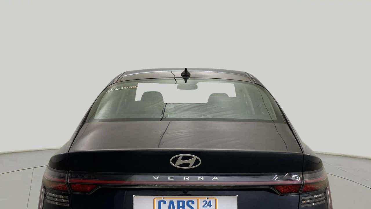 Rear view of a Hyundai Verna