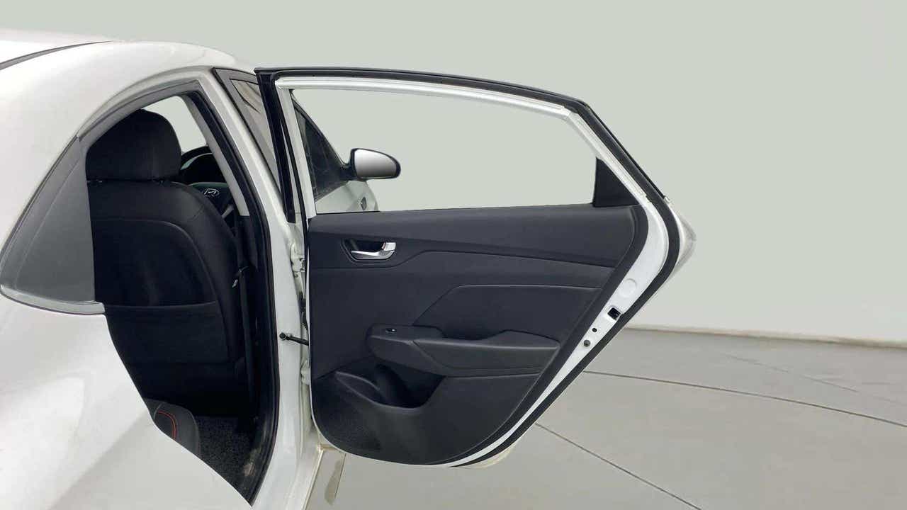 Rear door and side view of a Hyundai Verna