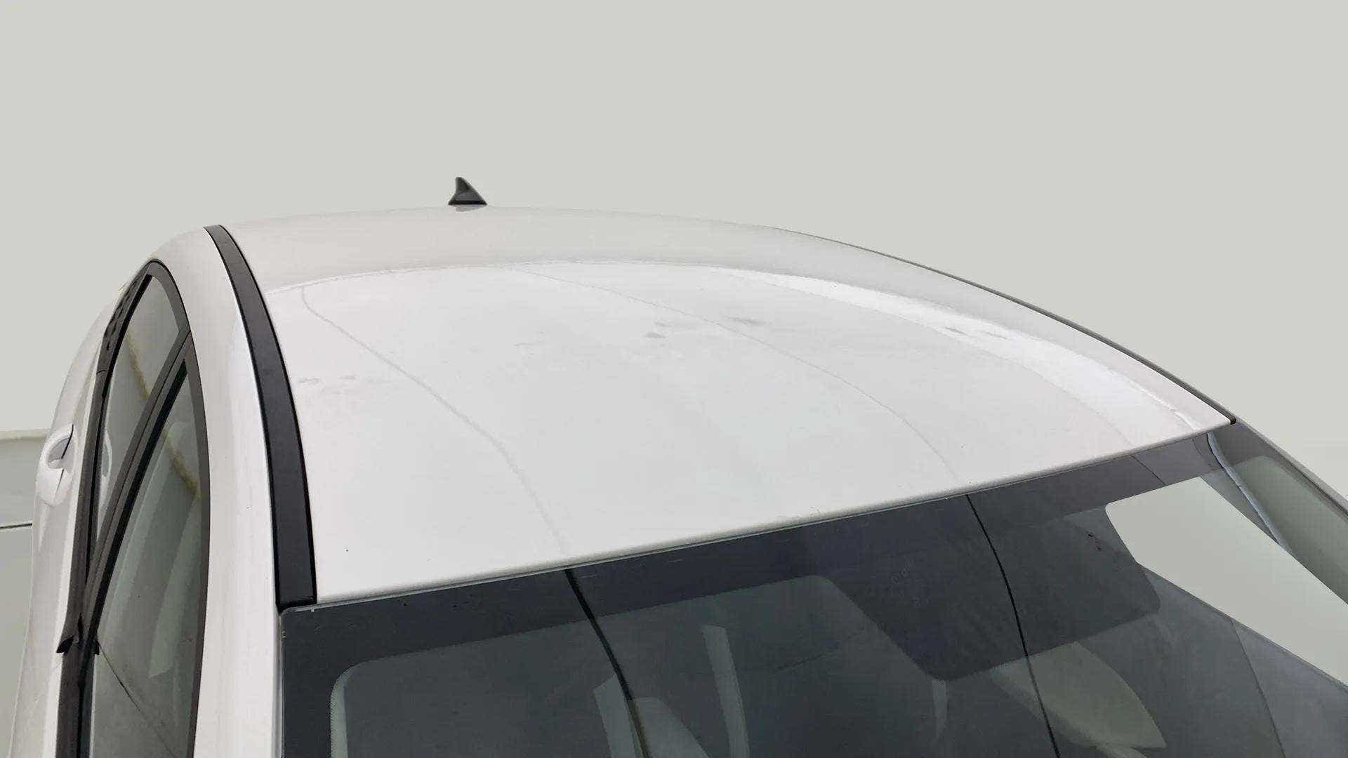 Roof view of a Hyundai Verna
