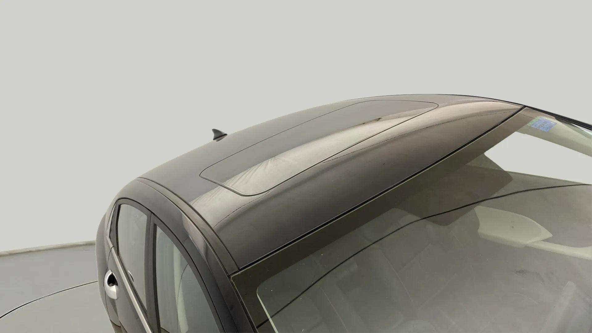 Sunroof view of a Hyundai Verna