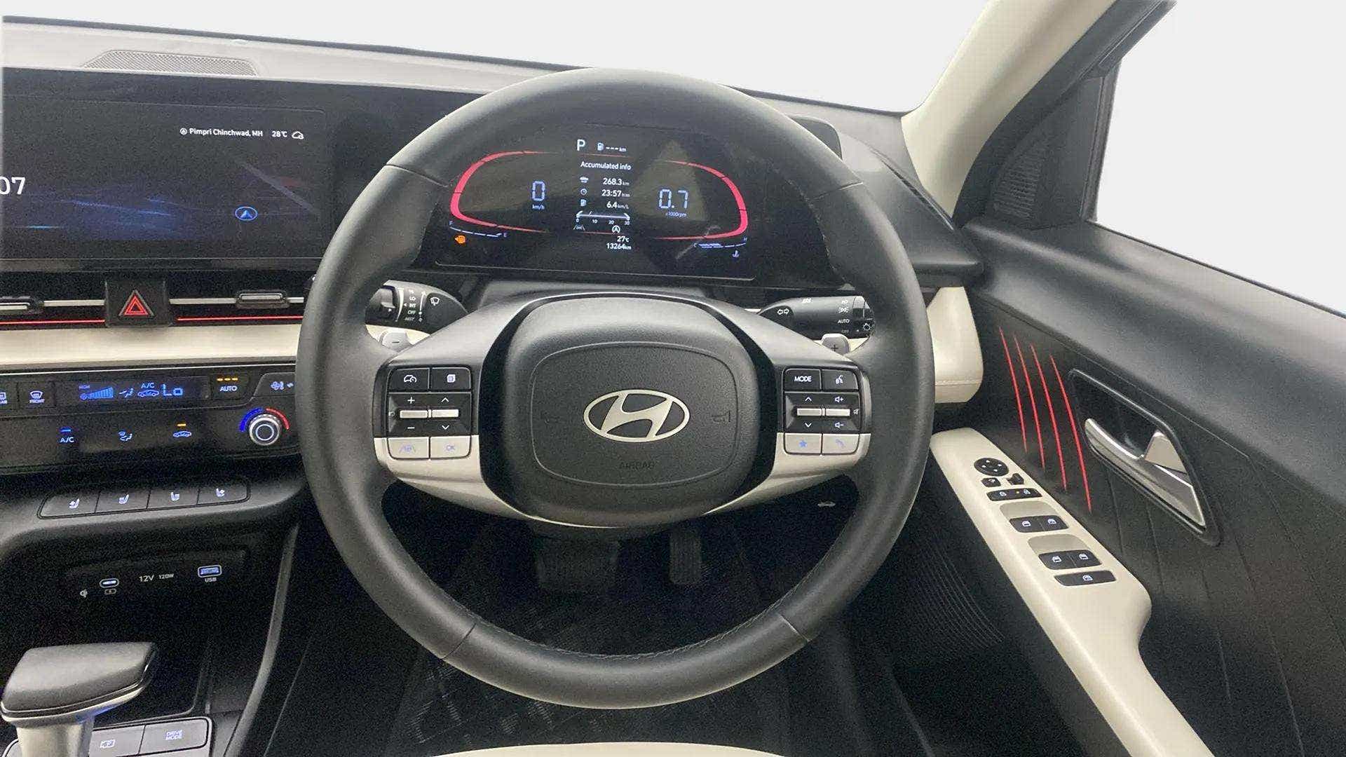 Steering wheel and dashboard of a Hyundai Verna
