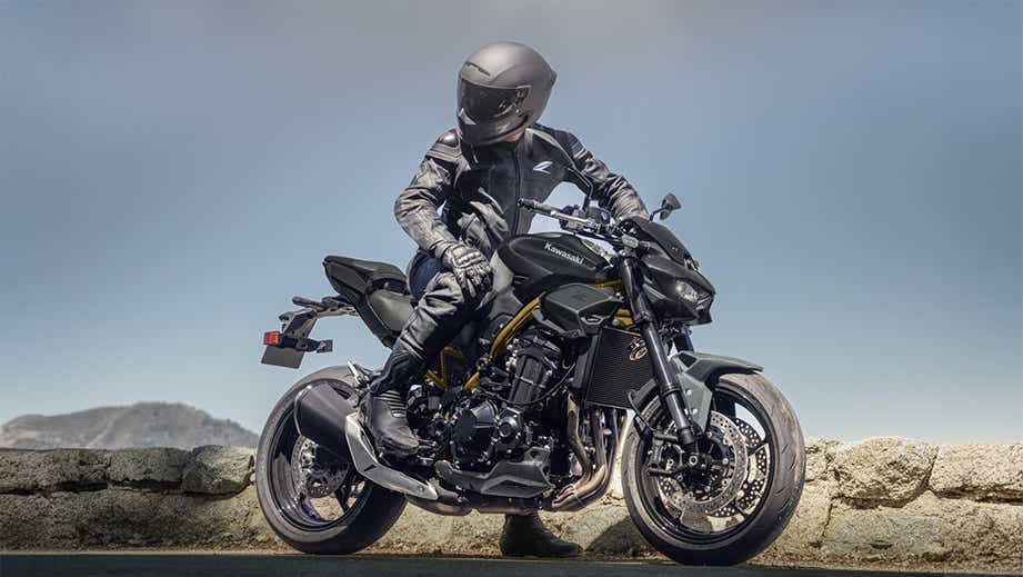 Side view of a metallic matte graphenesteel gray Kawasaki Z900 2026