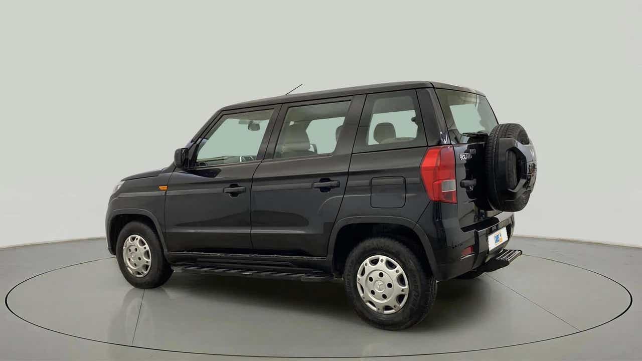 Rear three-quarter view of a Mahindra Bolero Neo