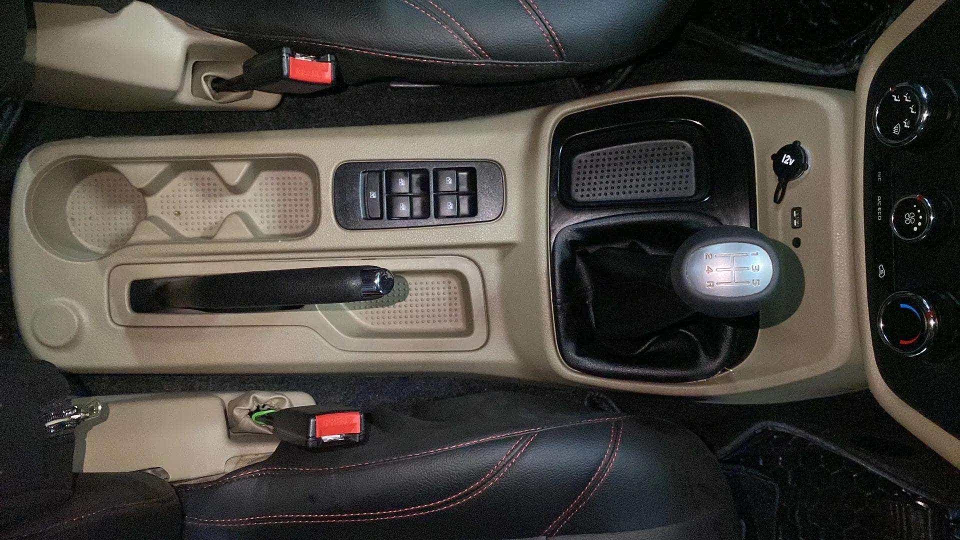 Center console and gear lever of a Mahindra Bolero Neo