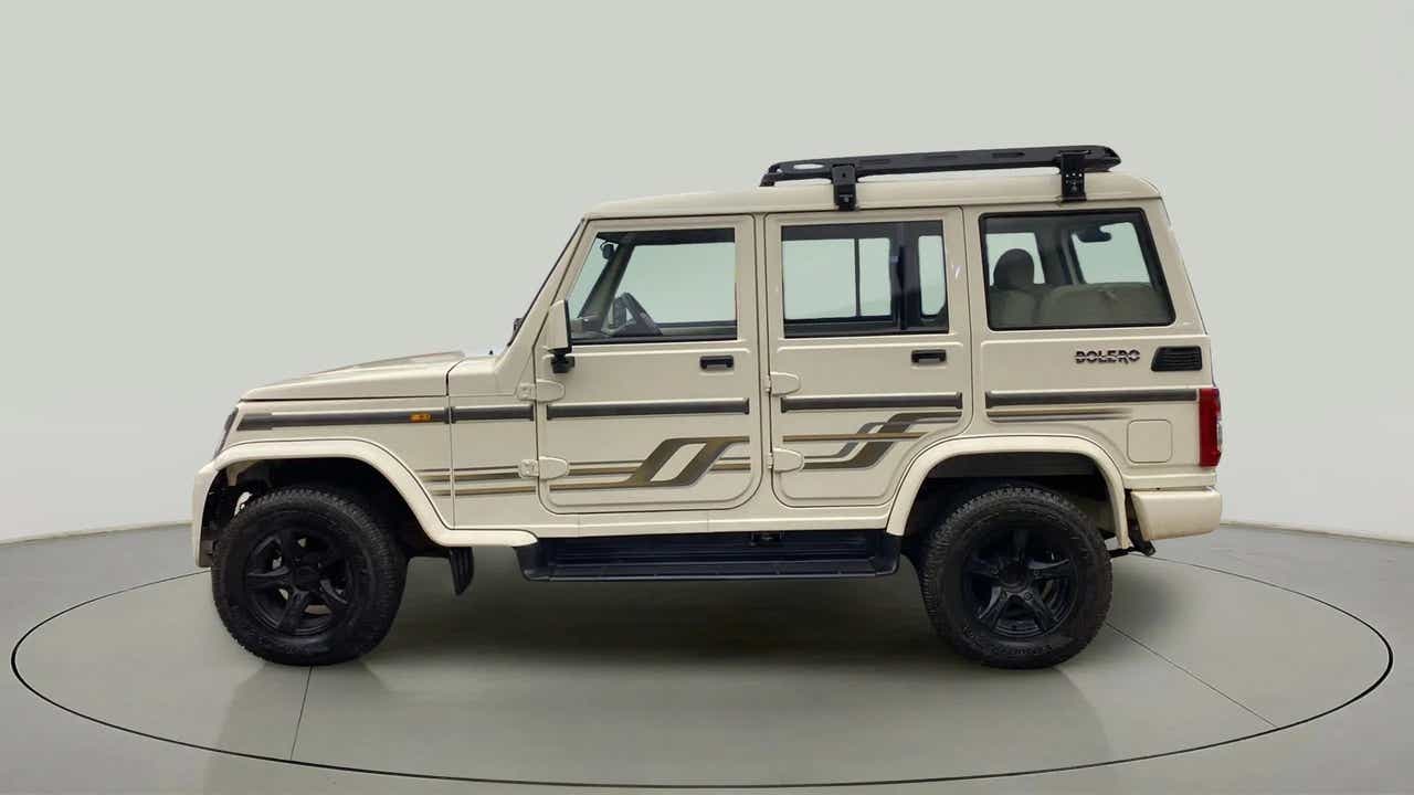 Side view of a Mahindra Bolero
