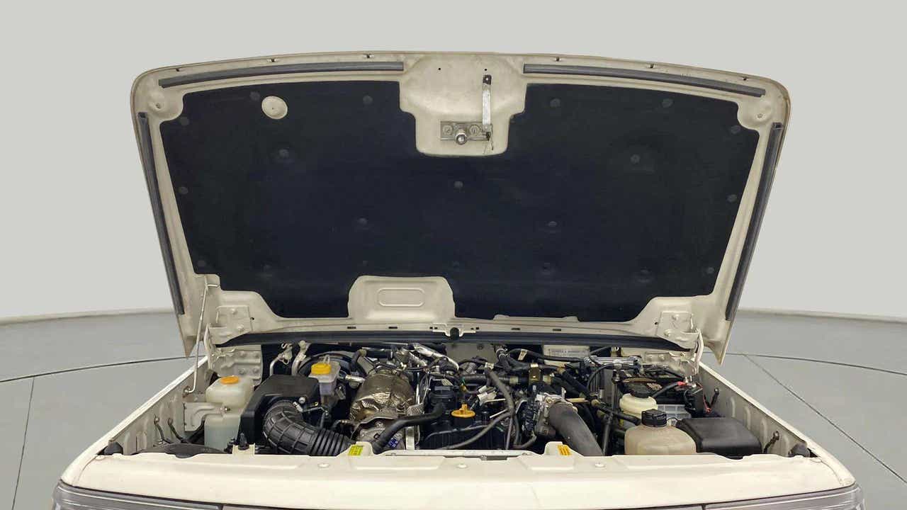 Engine bay view of a Mahindra Bolero