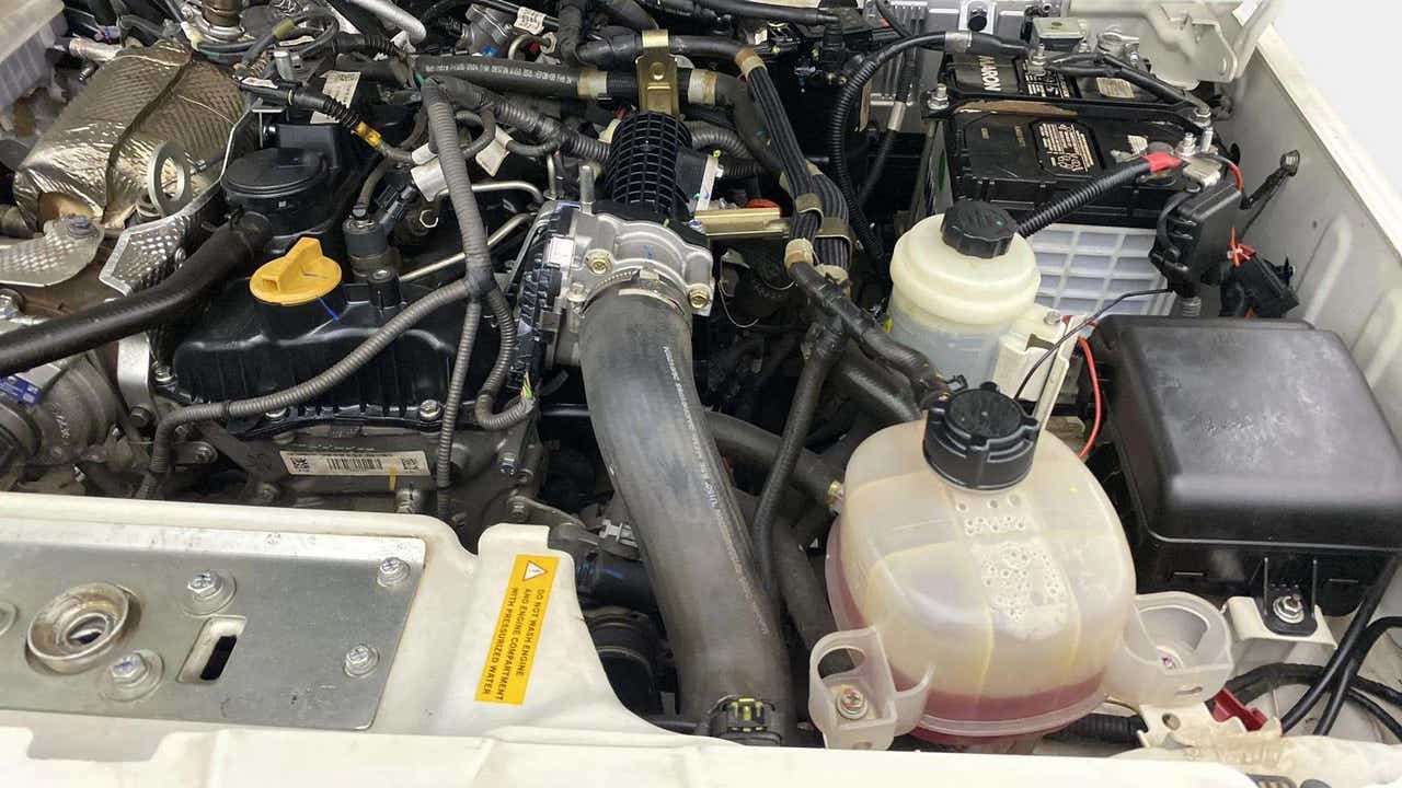 Engine bay of a Mahindra Bolero