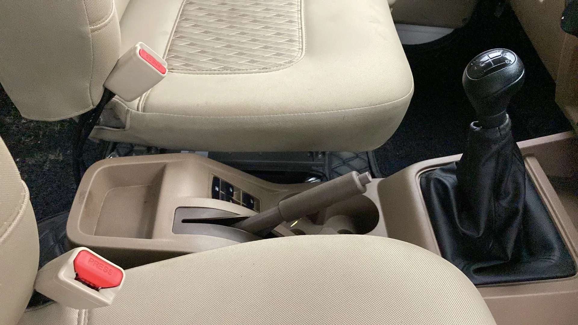 Interior gear and handbrake console of a Mahindra Bolero