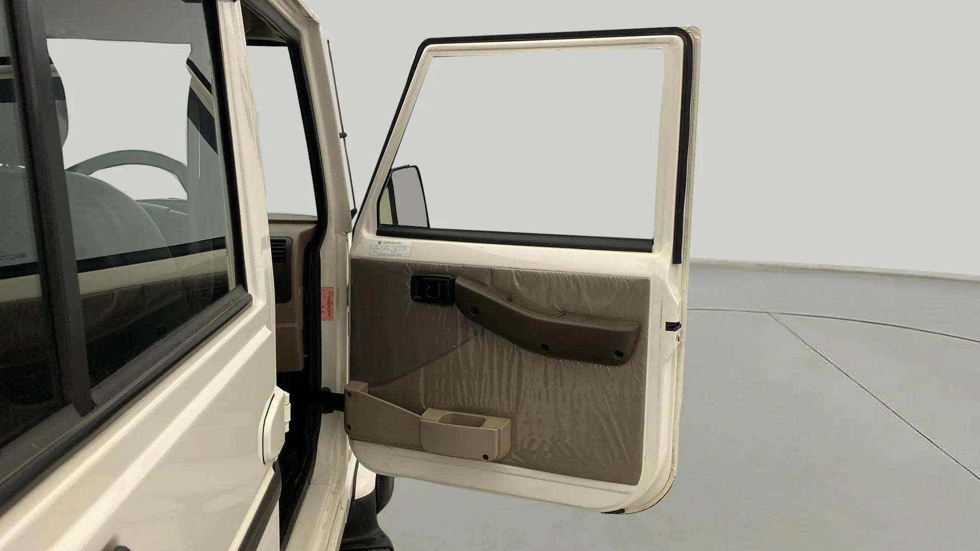 Front left door interior of a Mahindra Bolero