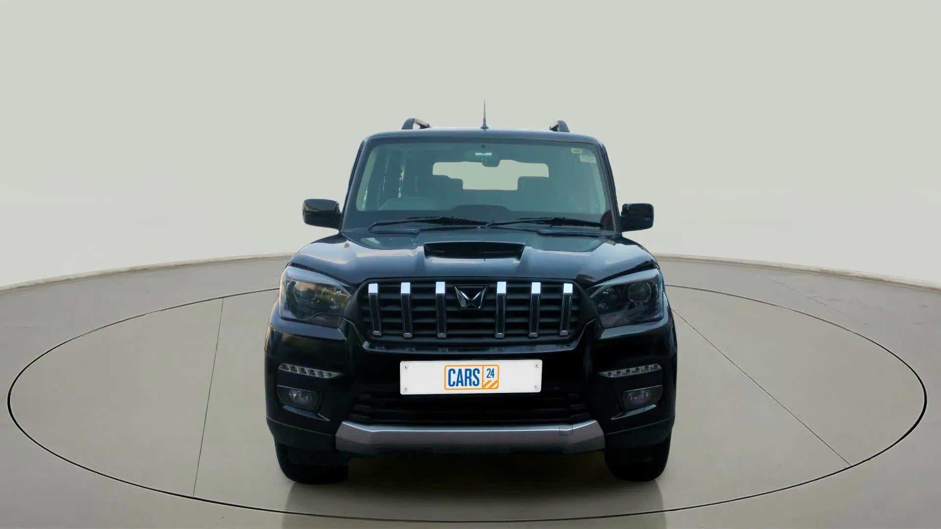 Front view of a Mahindra Scorpio Classic