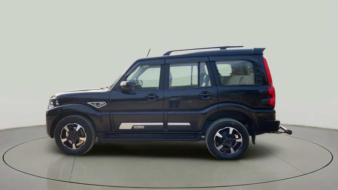 Side view of a Mahindra Scorpio Classic