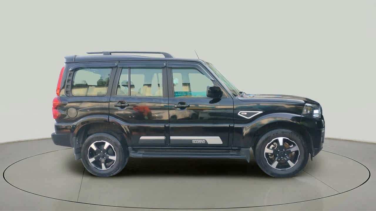 Side view of a Mahindra Scorpio Classic