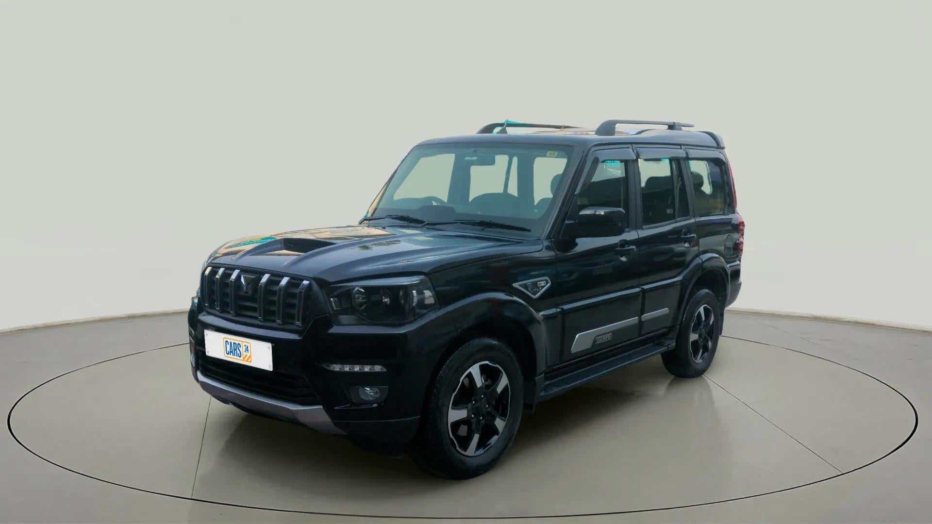 Front three-quarter view of a Mahindra Scorpio Classic