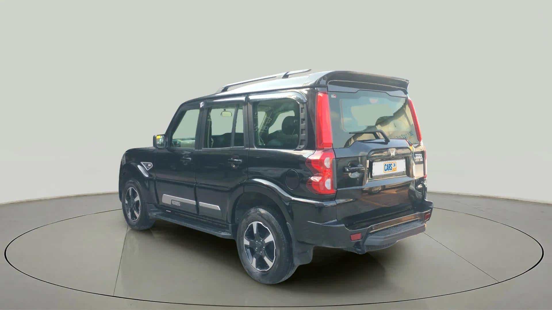 Rear three-quarter view of a Mahindra Scorpio Classic