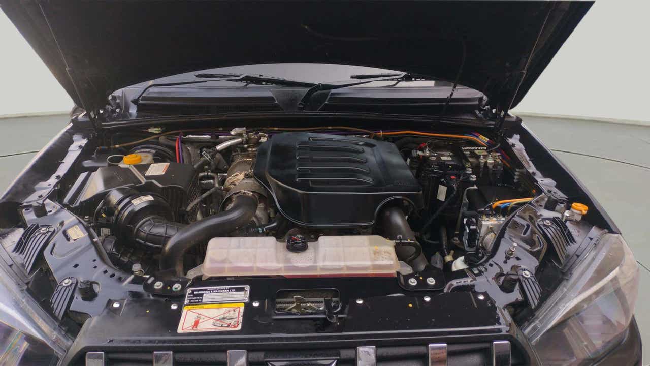 Engine bay of a Mahindra Scorpio Classic