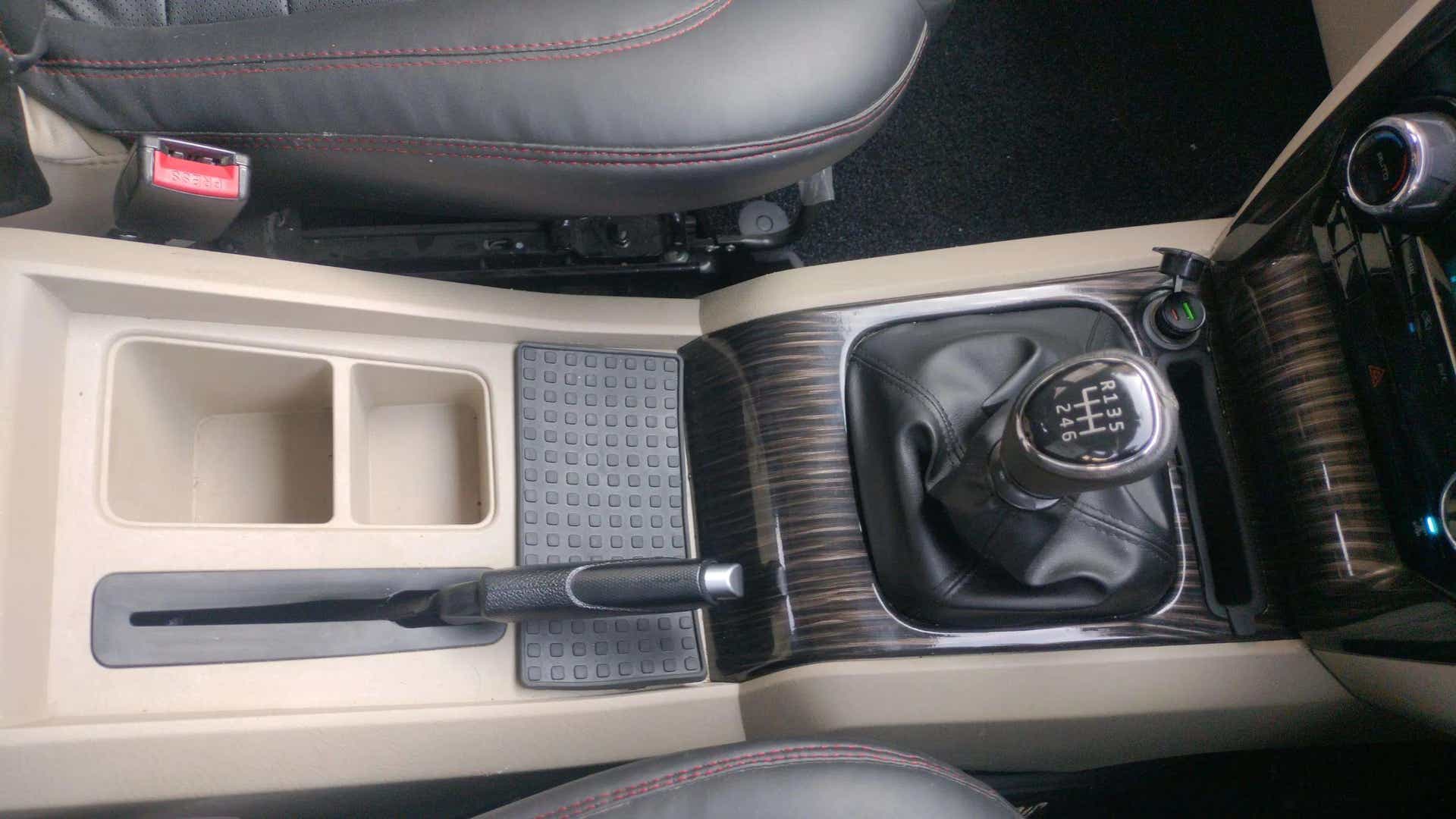 Center console and gear shifter of a Mahindra Scorpio Classic