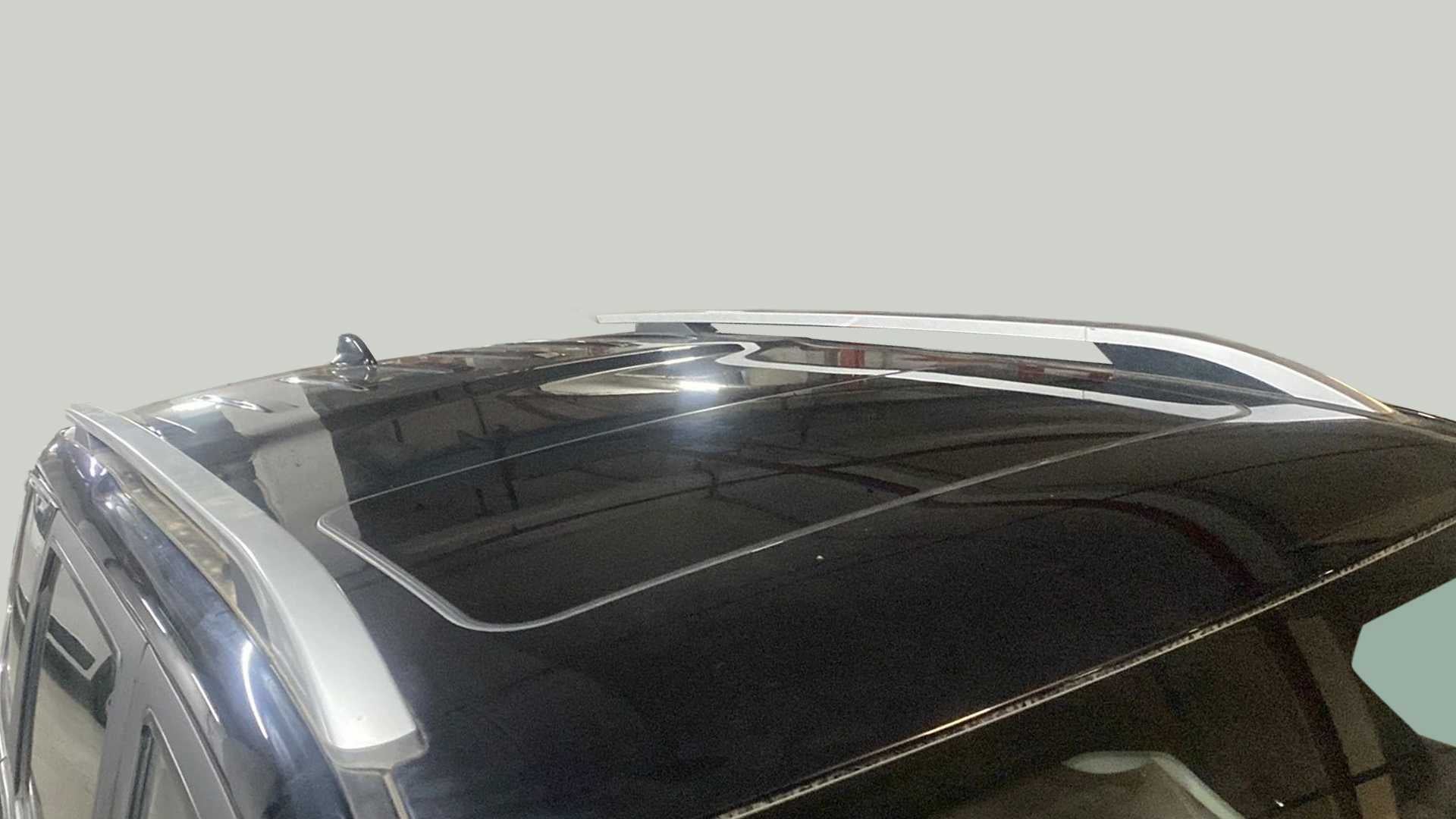 Sunroof and roof rails of a Mahindra Scorpio-N