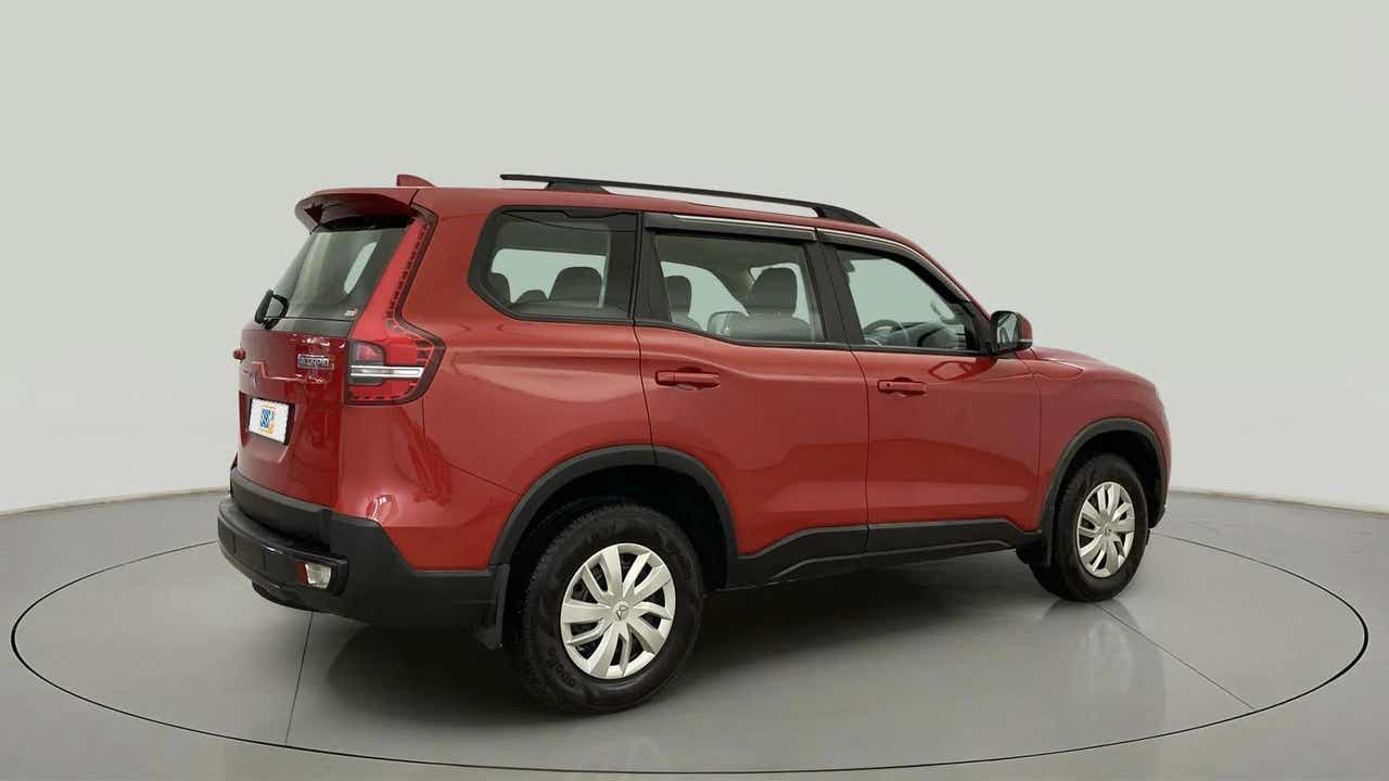 Rear three-quarter view of a Mahindra Scorpio-N