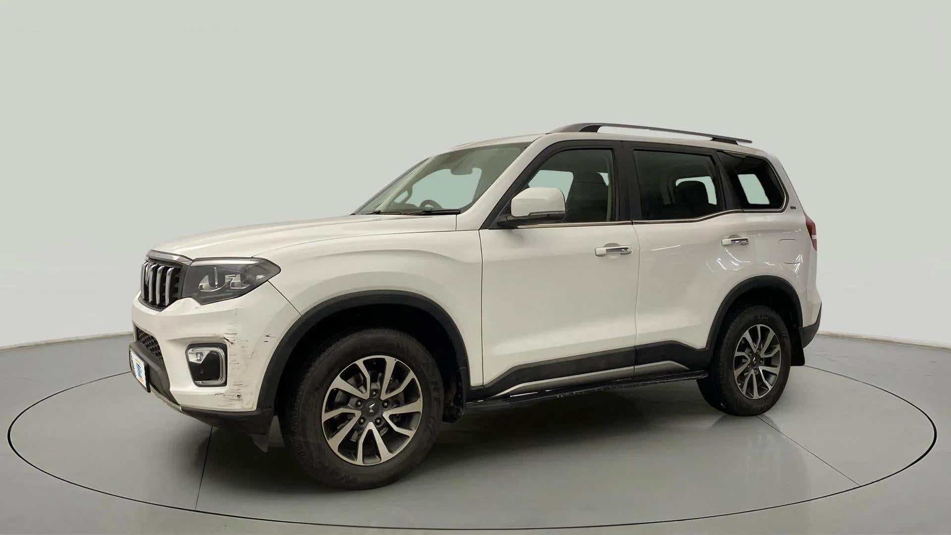 Front side view of a Everest White Mahindra Scorpio-N
