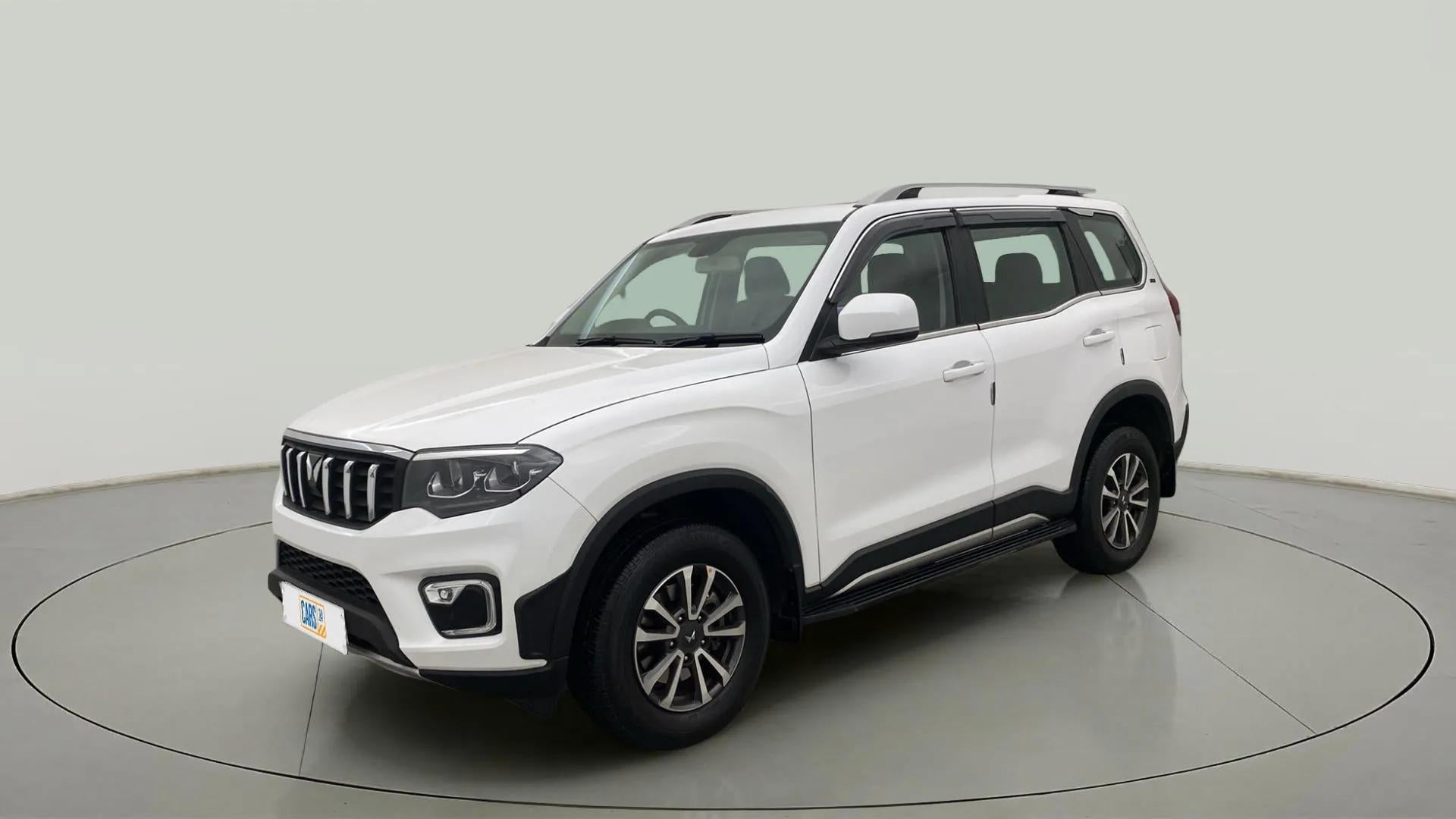 Front three-quarter view of a Everest White Mahindra Scorpio-N