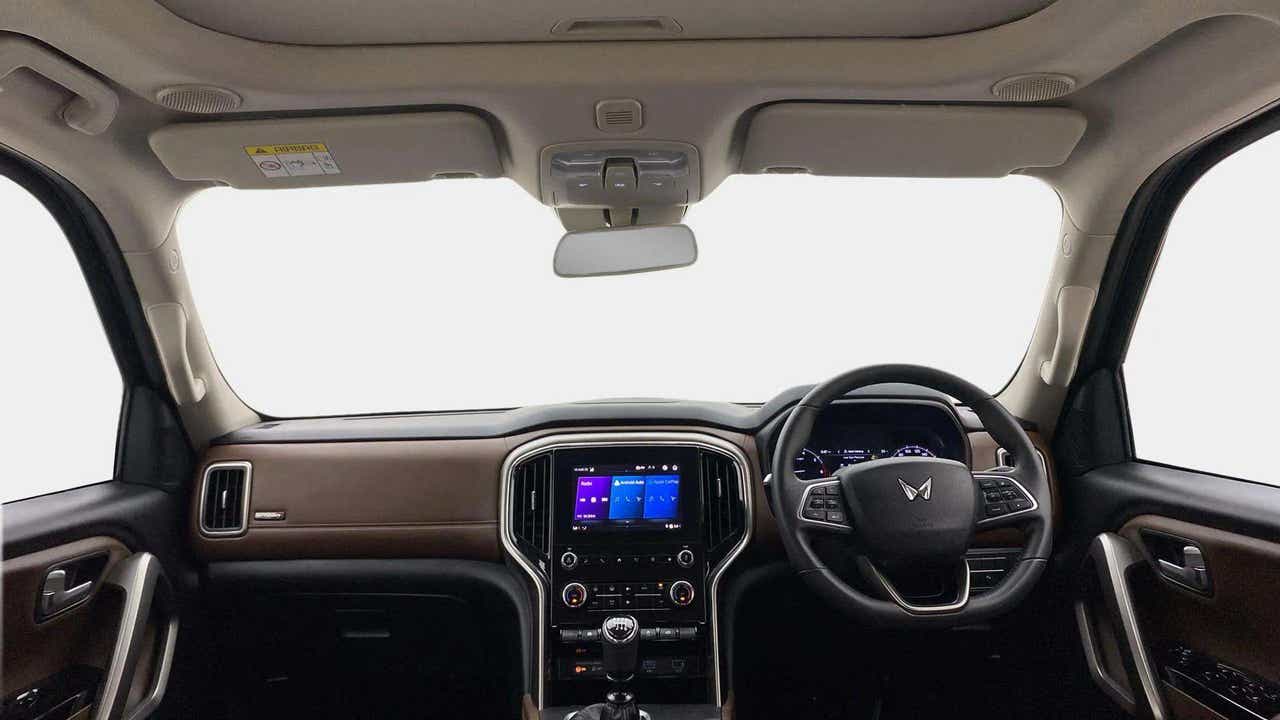 Dashboard and steering wheel of a Mahindra Scorpio-N