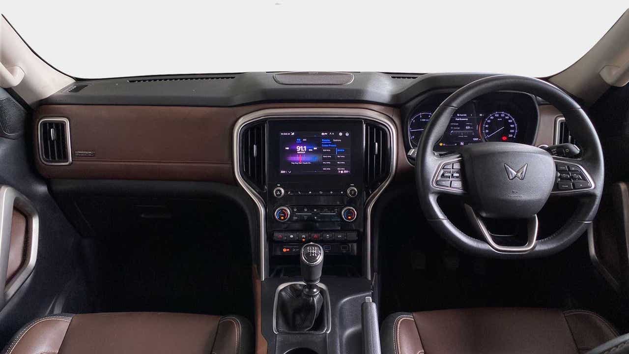 Dashboard and steering wheel of a Mahindra Scorpio-N