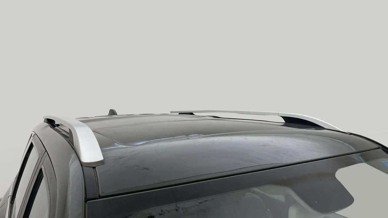 Roof rail close-up of a Mahindra Scorpio-N