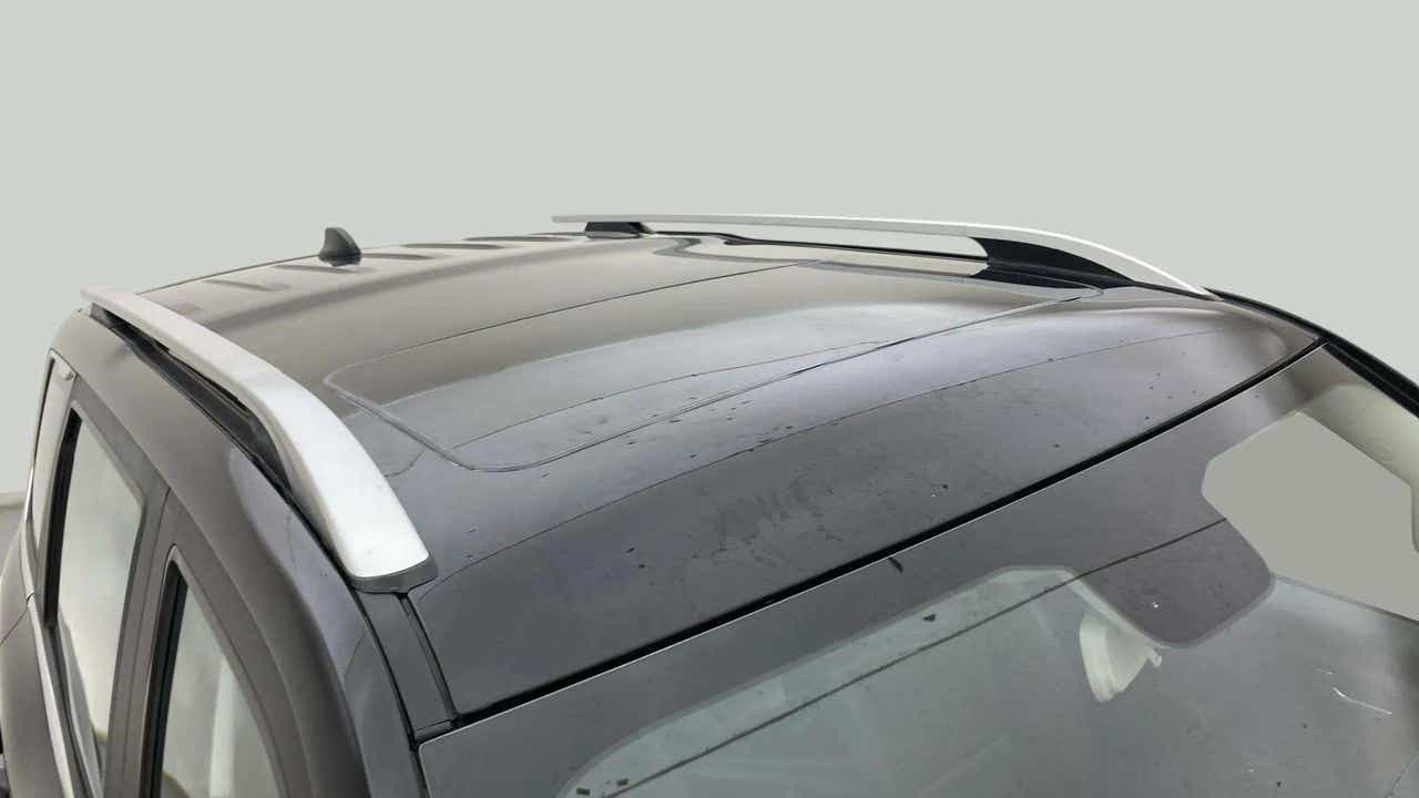 Sunroof and roof rails of a Mahindra Scorpio-N
