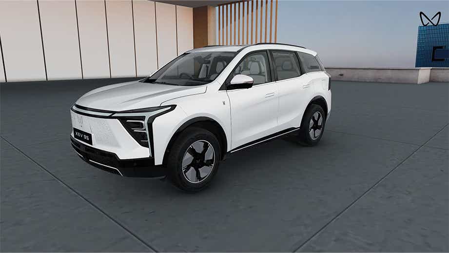 Front three-quarter view of a Mahindra XEV 9S