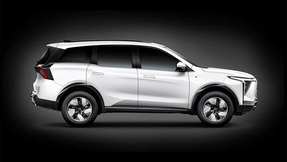 Side view of a Mahindra XEV 9S