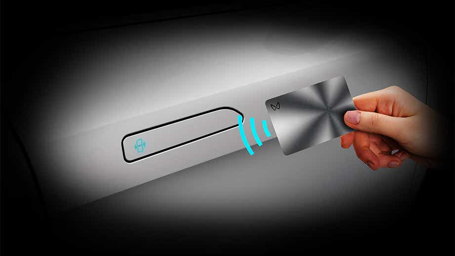 Key card unlock on Mahindra XEV 9S door handle