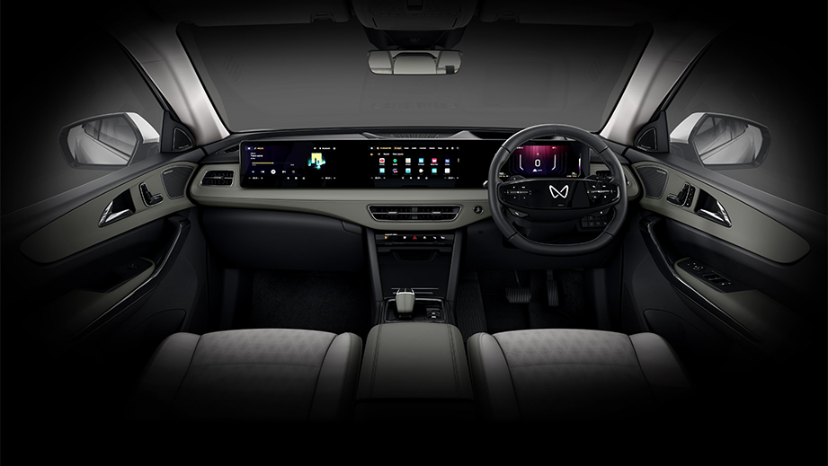 Dashboard view of a Mahindra XEV 9S