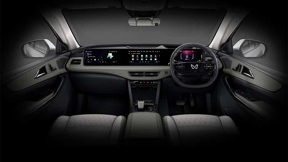 Dashboard view of a Mahindra XEV 9S