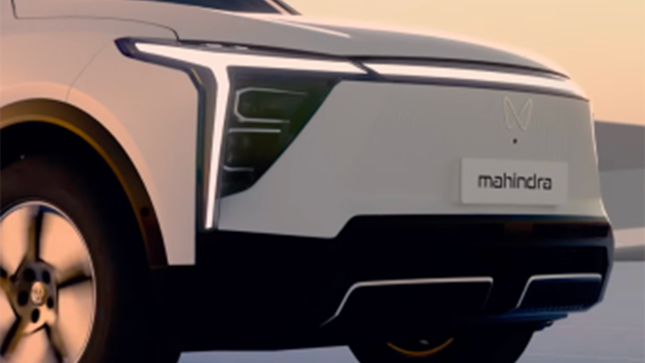 Front three-quarter view of a Mahindra XEV 9S